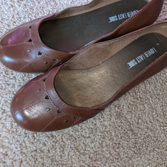 LOWER EAST SIDE WOMENS BROWN FAUX LEATHER LOW WEDGE HEELS SLIP ON SHOES SIZE 8.5 - Picture 11 of 13